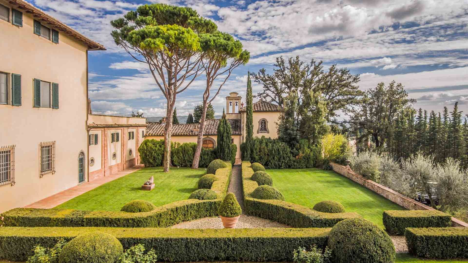 Romantic Castle Hotel in Tuscany with Spa | Castello del Nero