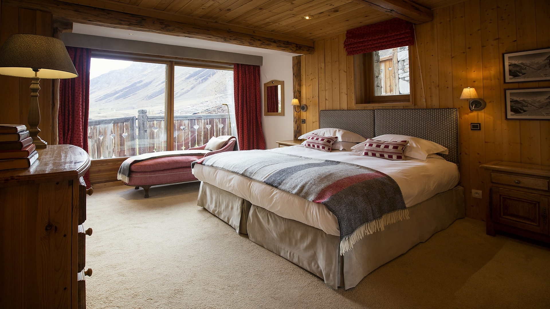 Catered chalet holidays for large groups in Val d'Isere