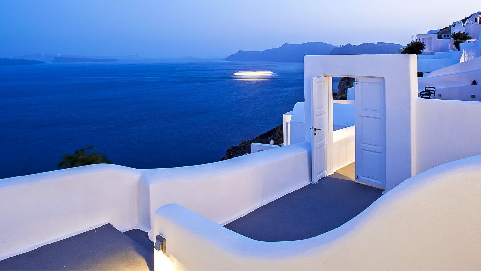 Amazing 5 Star Hotel In Santorini With Sea-views - Canaves Oia