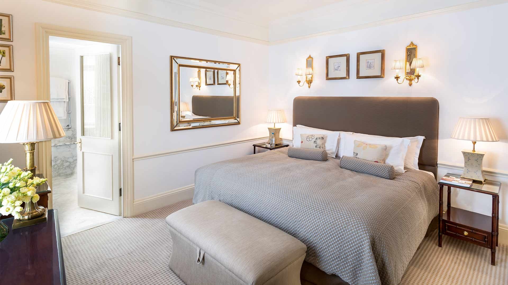 Exclusive luxury boutique hotel in central London near St James's Park