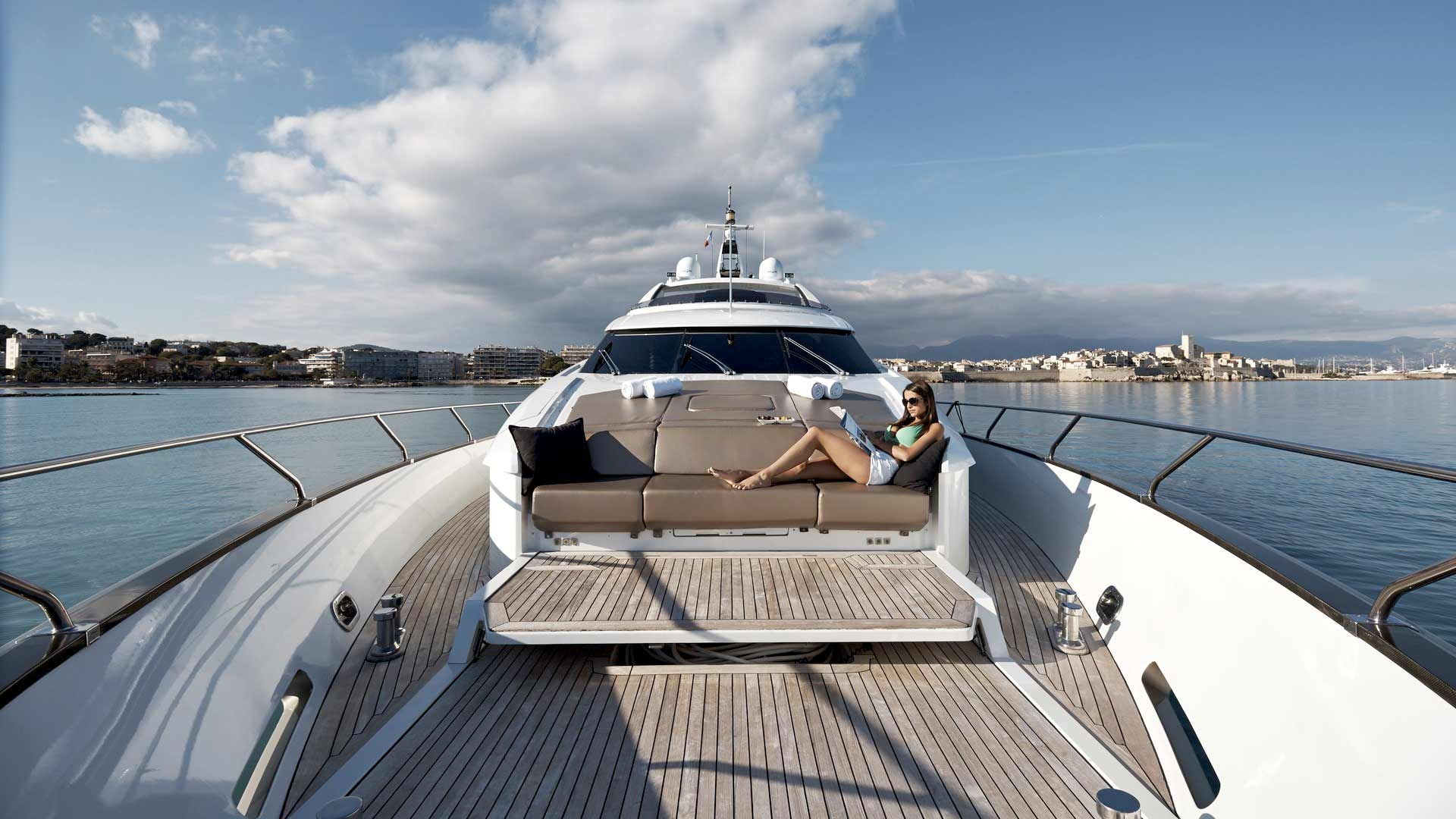 location yacht luxe avec equipage