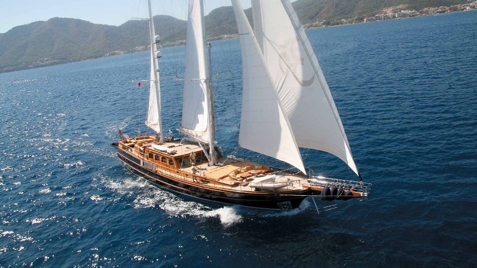 yacht sailing in greece